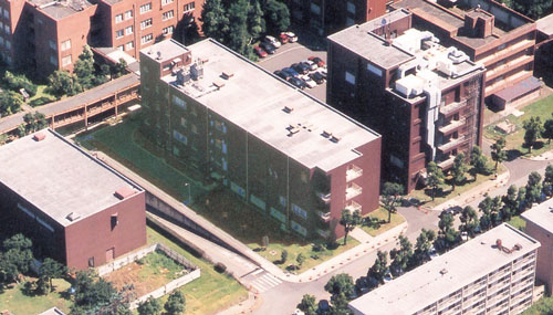 防衛医学研究センター外観