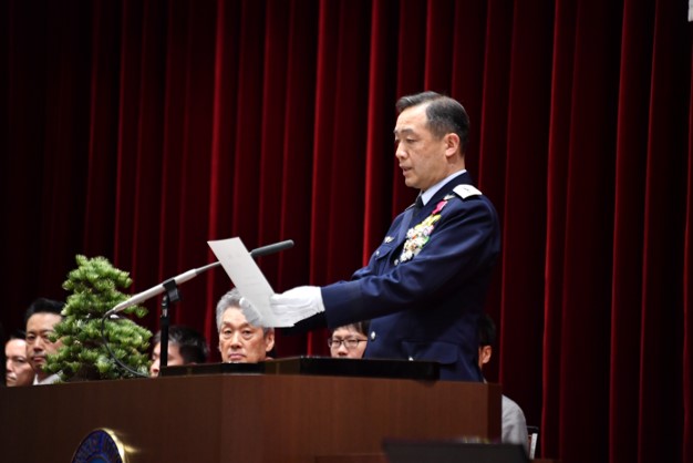 空曹長任命(内倉航空幕僚長より)