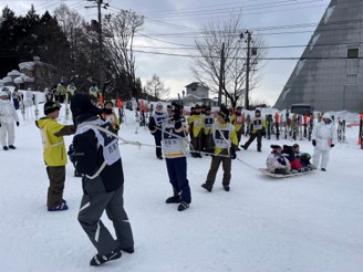 雪上曳行訓練の状況